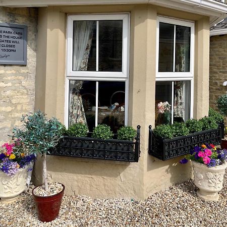 Apsley Villa Guest House. Cirencester Exterior photo